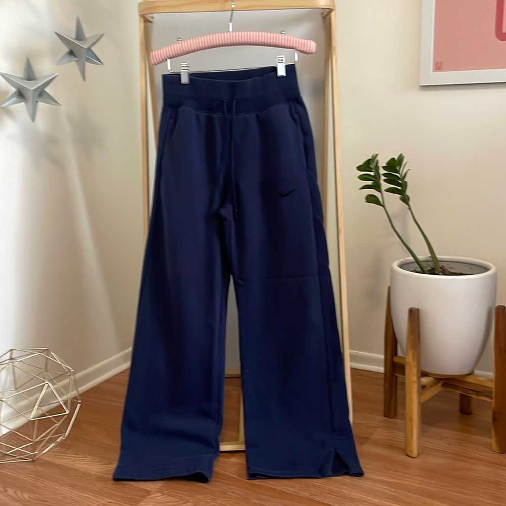 Nike wide leg sweatpants